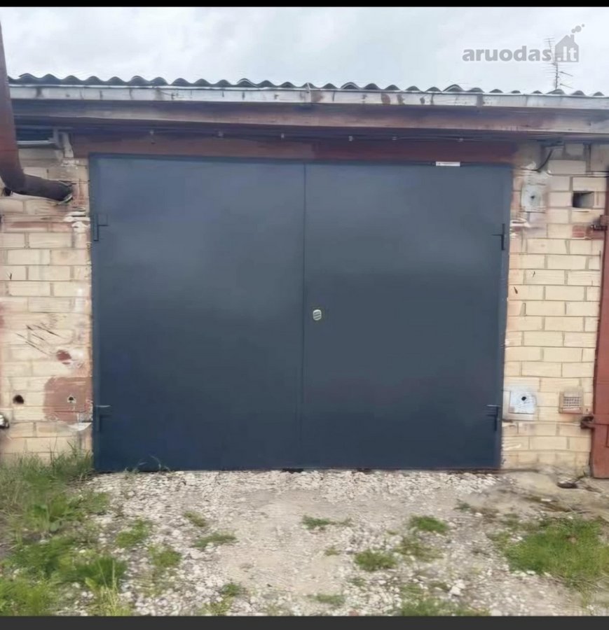 Parduodamas garazas su rusiu,yra burzuike
