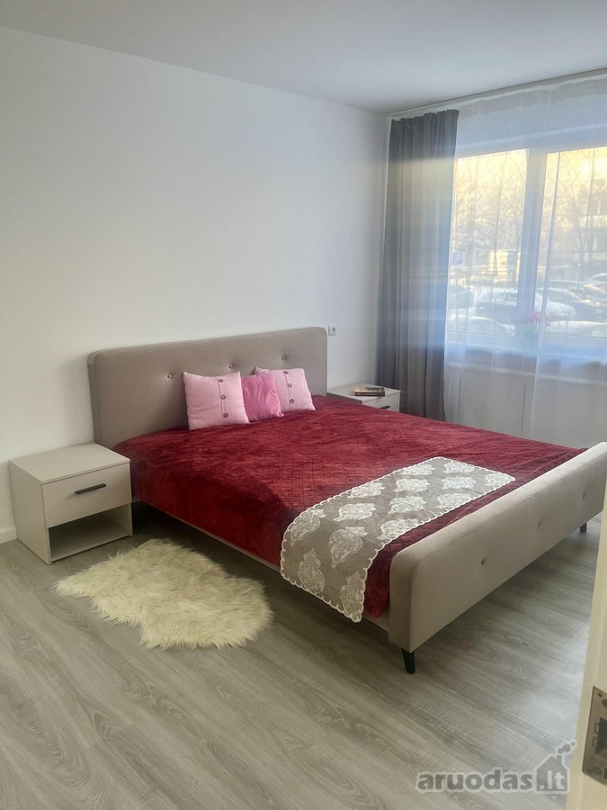 Parduodamas naujai įrengtas 3 kamb. butas - nuotraukos Nr. 16