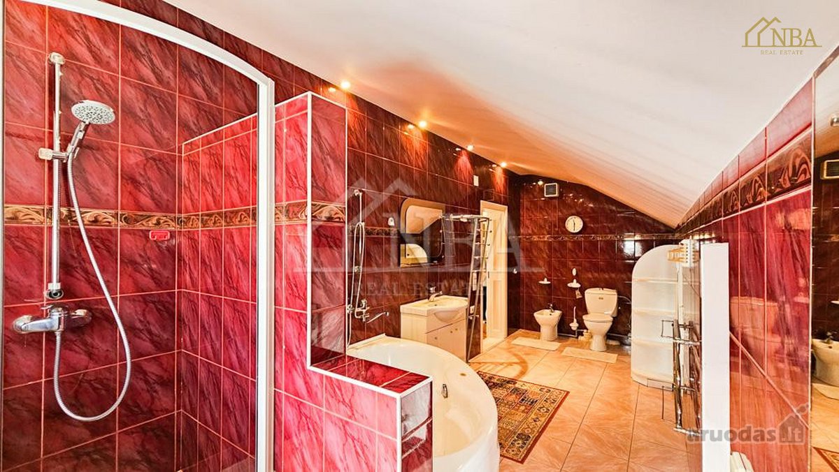 Jaukus ir erdvus namas Šiaulių miesto centre - nuotraukos Nr. 14
