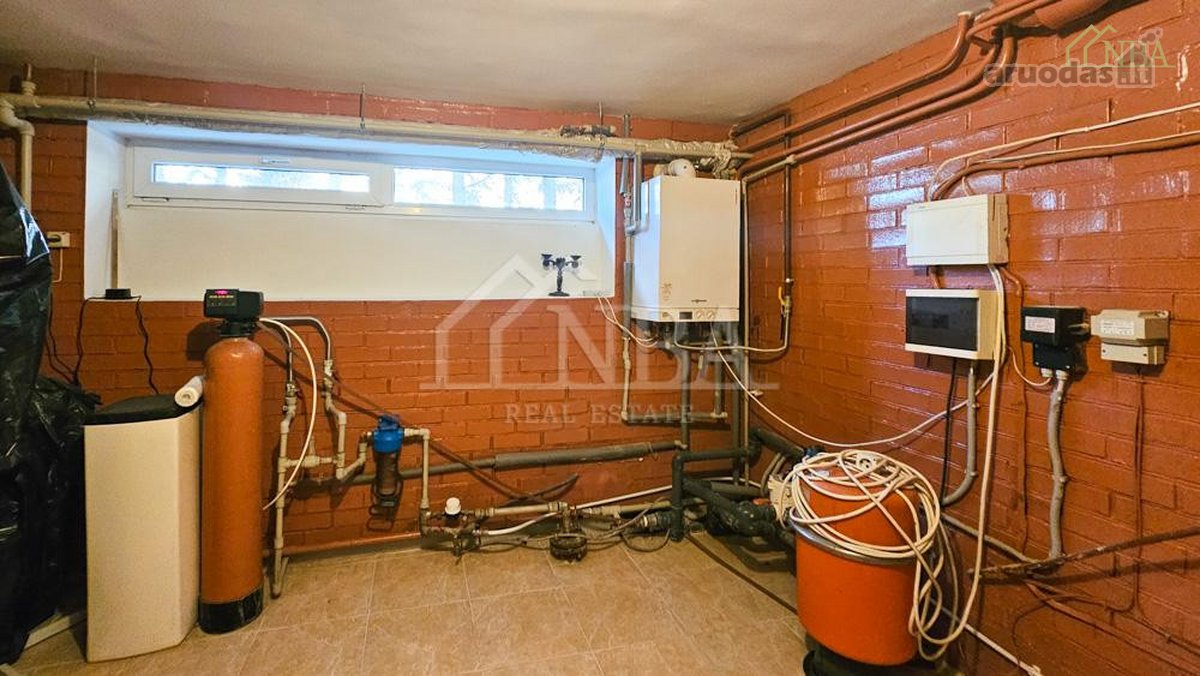 Jaukus ir erdvus namas Šiaulių miesto centre - nuotraukos Nr. 35