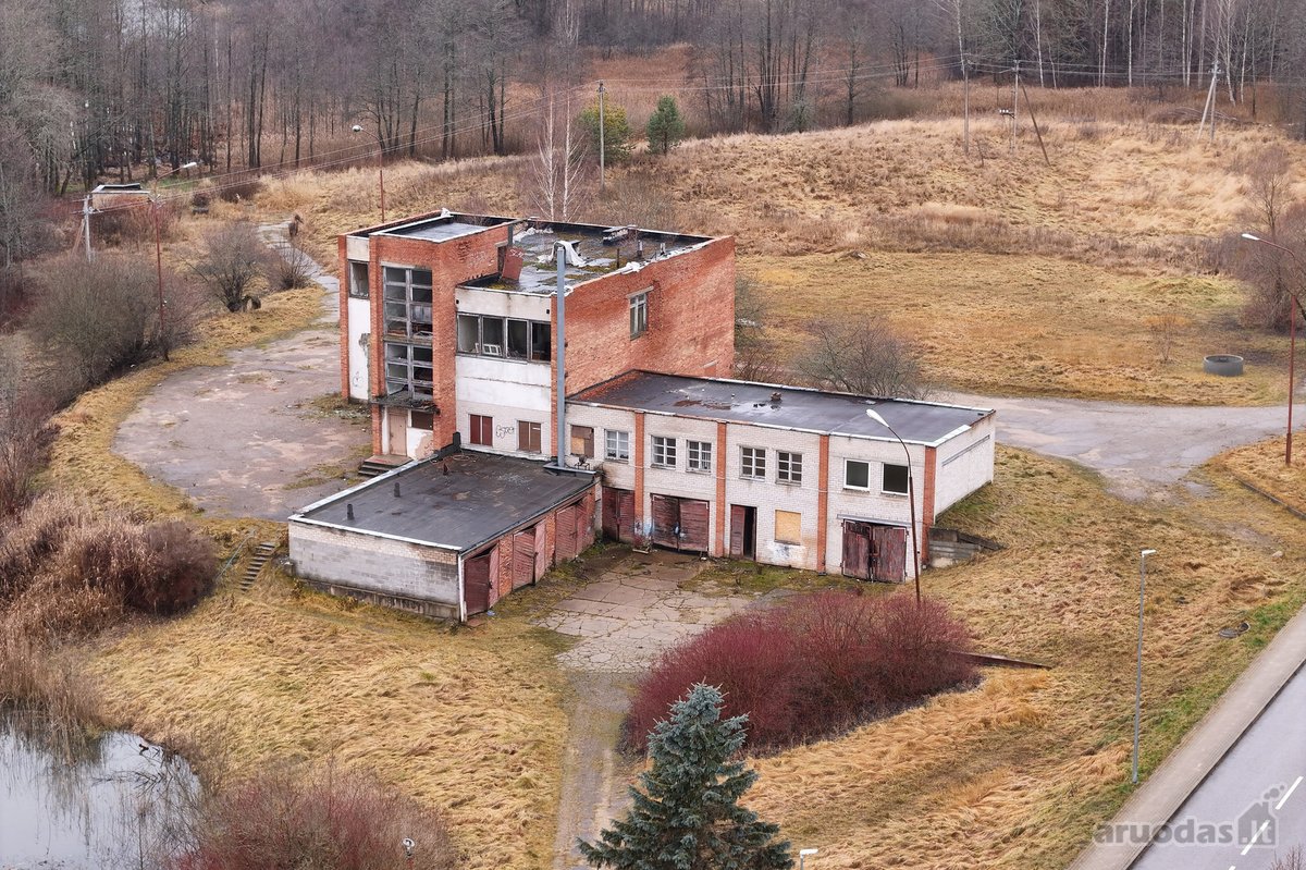 Parduodama 940 kv. m ploto pastatų teritorija - nuotraukos Nr. 9