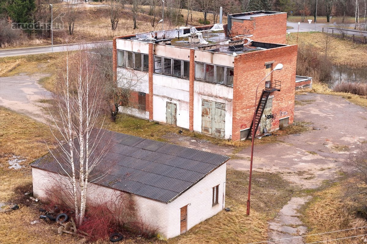 Parduodama 940 kv. m ploto pastatų teritorija - nuotraukos Nr. 7