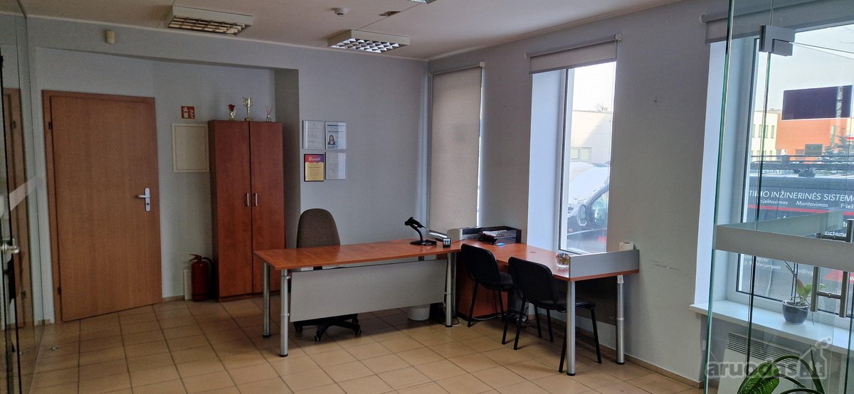 Išnuomojamos I aukšto patalpos pačiame miesto - nuotraukos Nr. 2