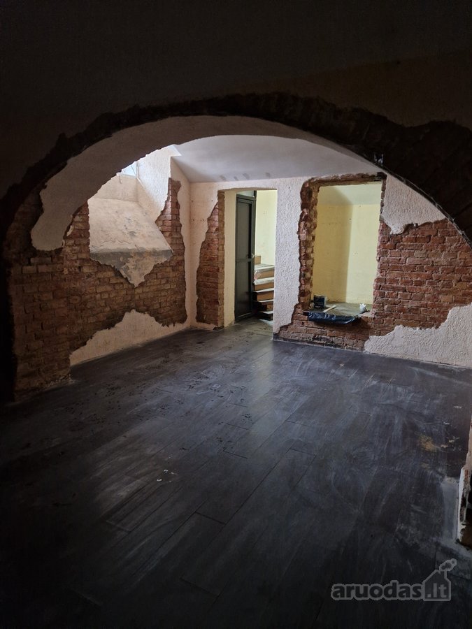 Ab „Lietuvos geležinkeliai“ aukciono būdu