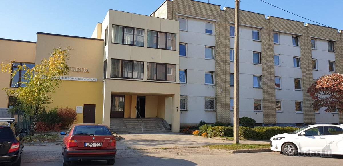 Parduodamas šviesus ir šiltas 1-o kambario