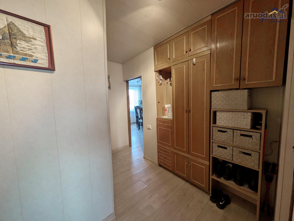 Parduodamas erdvus, šviesus 4 kambarių butas - nuotraukos Nr. 16