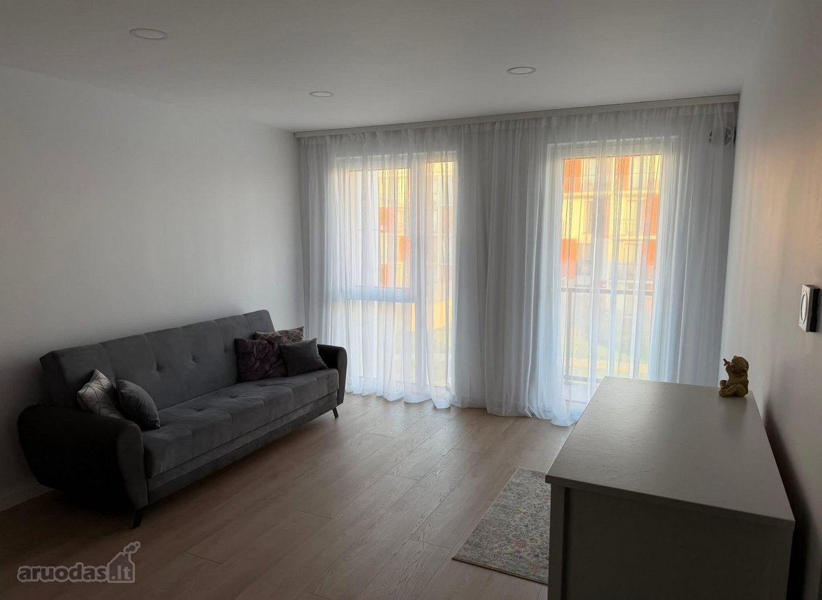 Išnuomojamas naujas 2 kambarių butas Saulės - nuotraukos Nr. 7