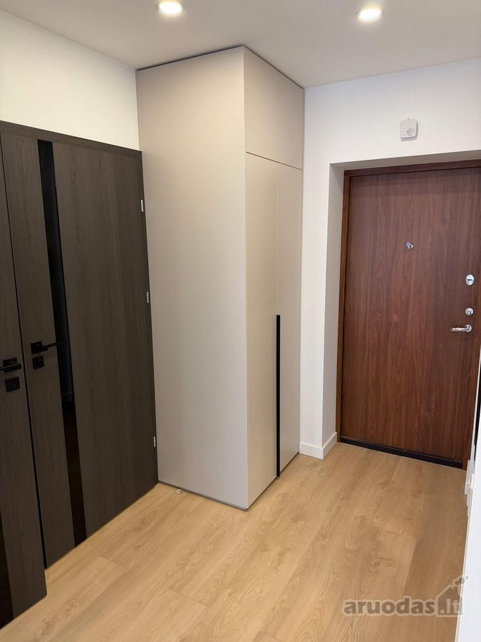 Išnuomojamas naujas 2 kambarių butas Saulės - nuotraukos Nr. 12