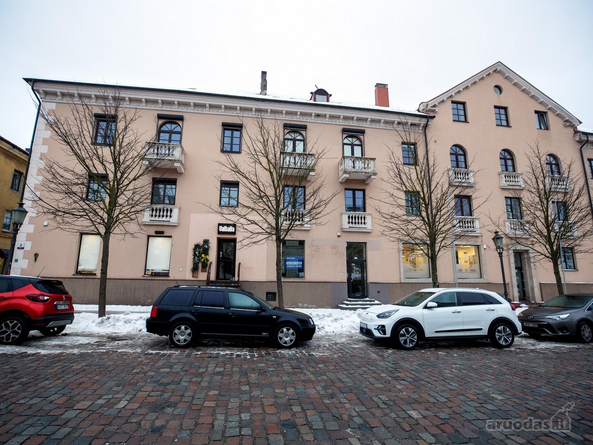 Išnuomojamos 80 m² komercinės patalpos