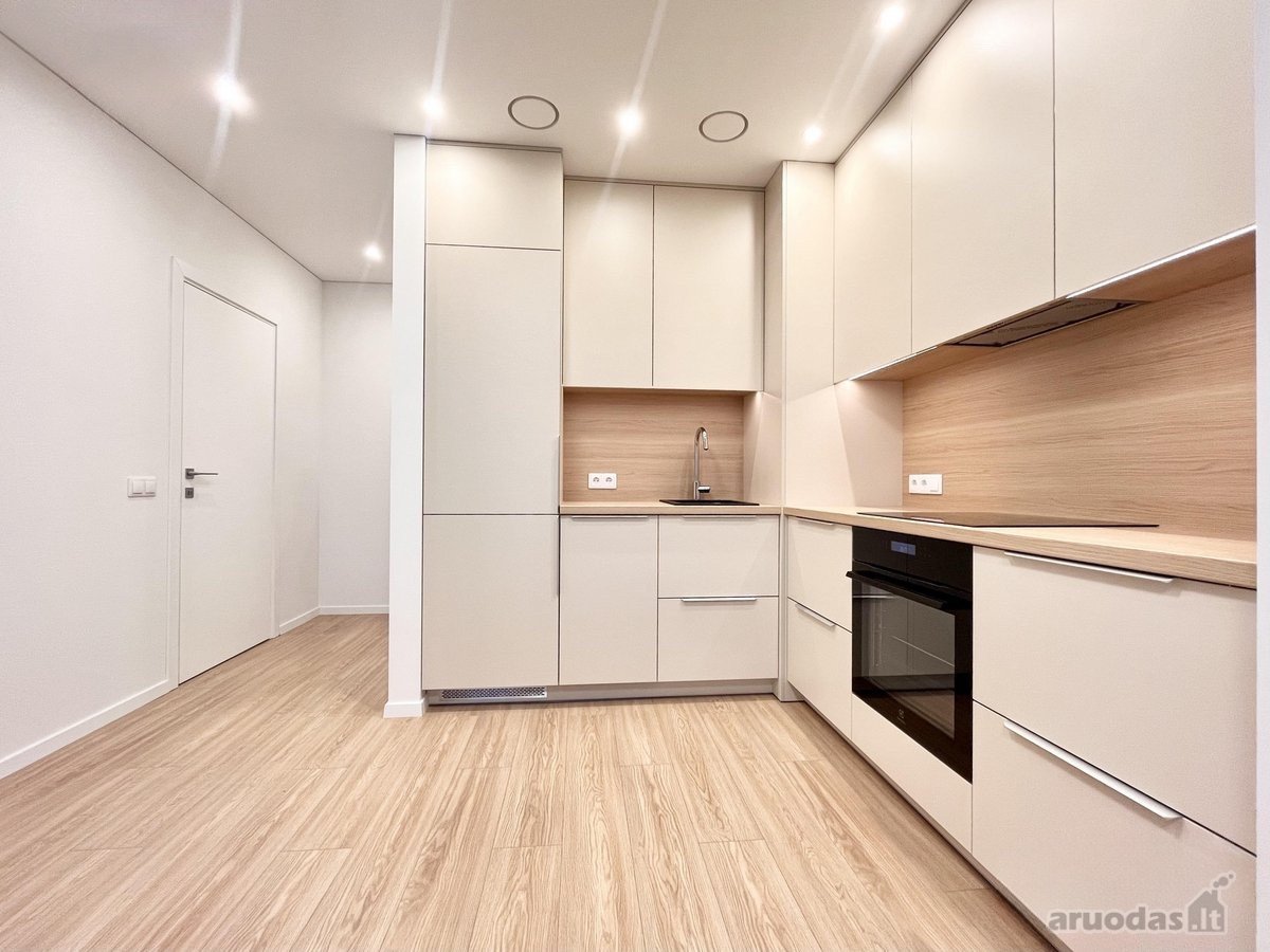 Nuomojamas modernus 2 kambarių butas