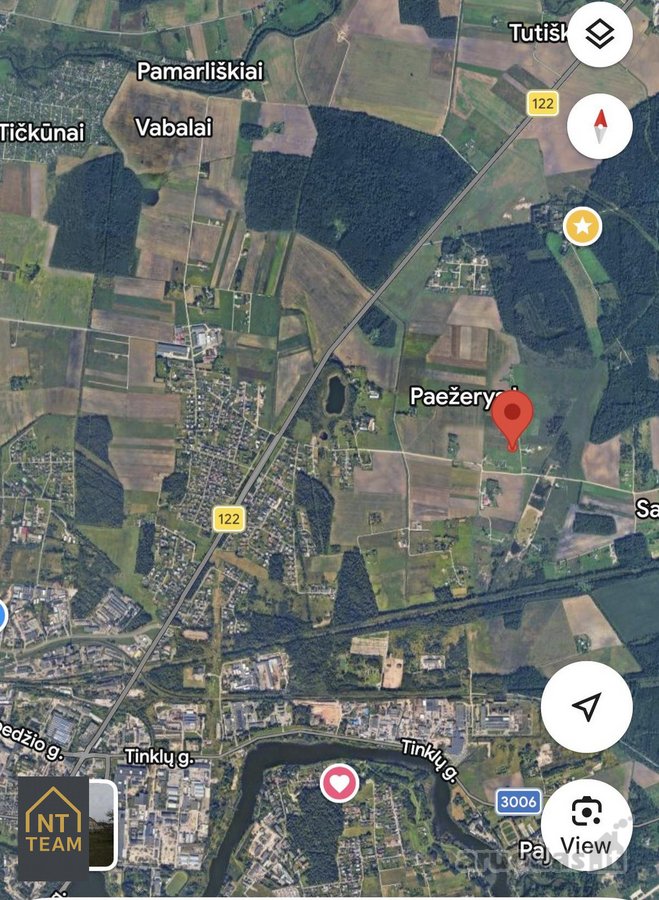 Parduodami 3 besiribojantys namų valdos