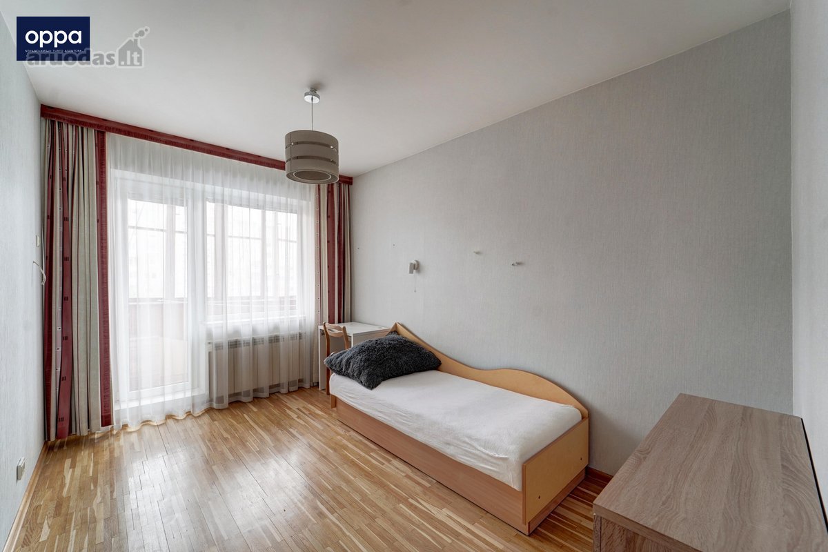 Nuomojamas itin šviesus, jaukus itin erdvaus - nuotraukos Nr. 13