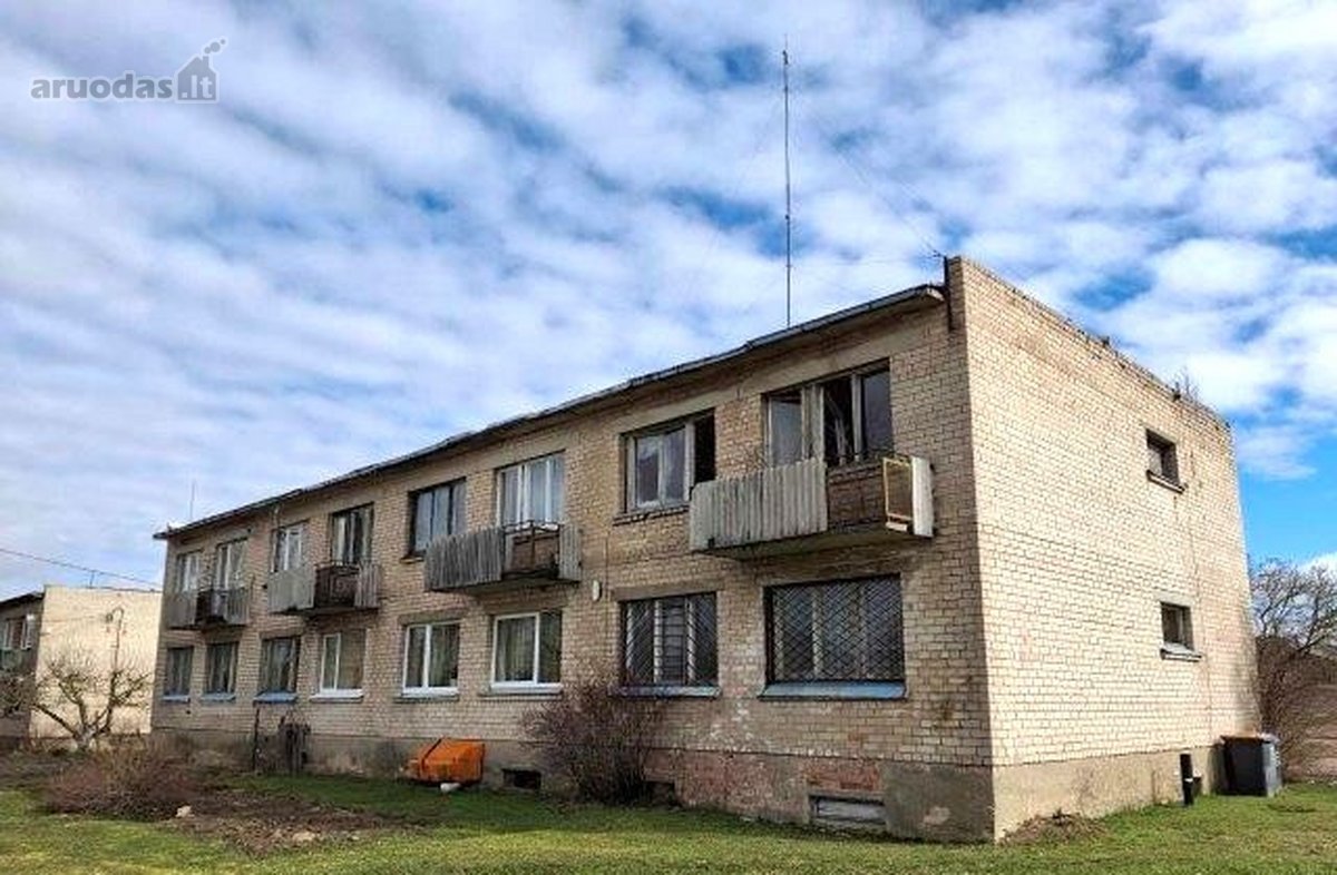 4 kambarių butas