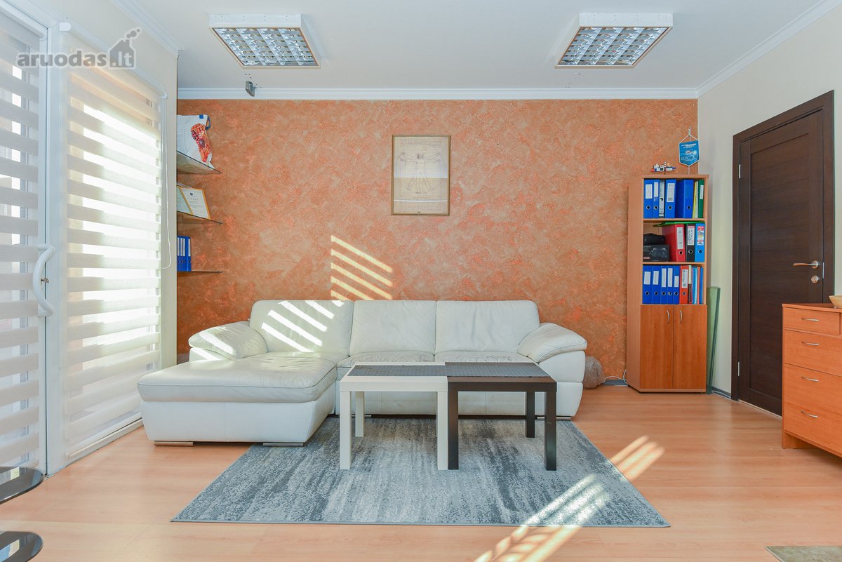 Išskirtinis butas Klaipėdos centre su atskiru