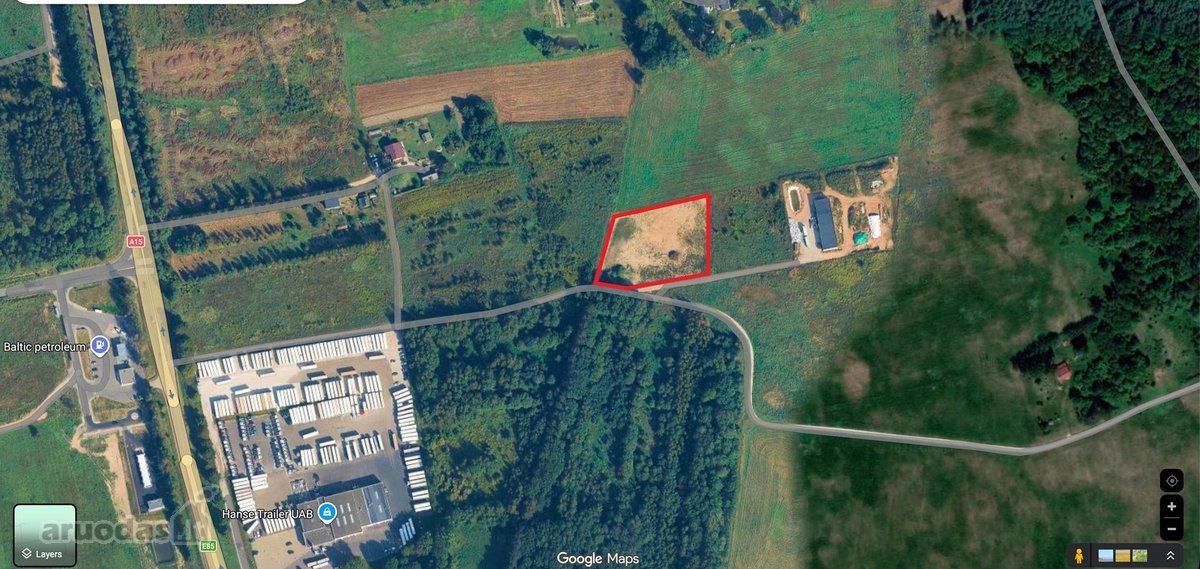 Parduodamas 0,5353 ha dydžio žemės sklypas.