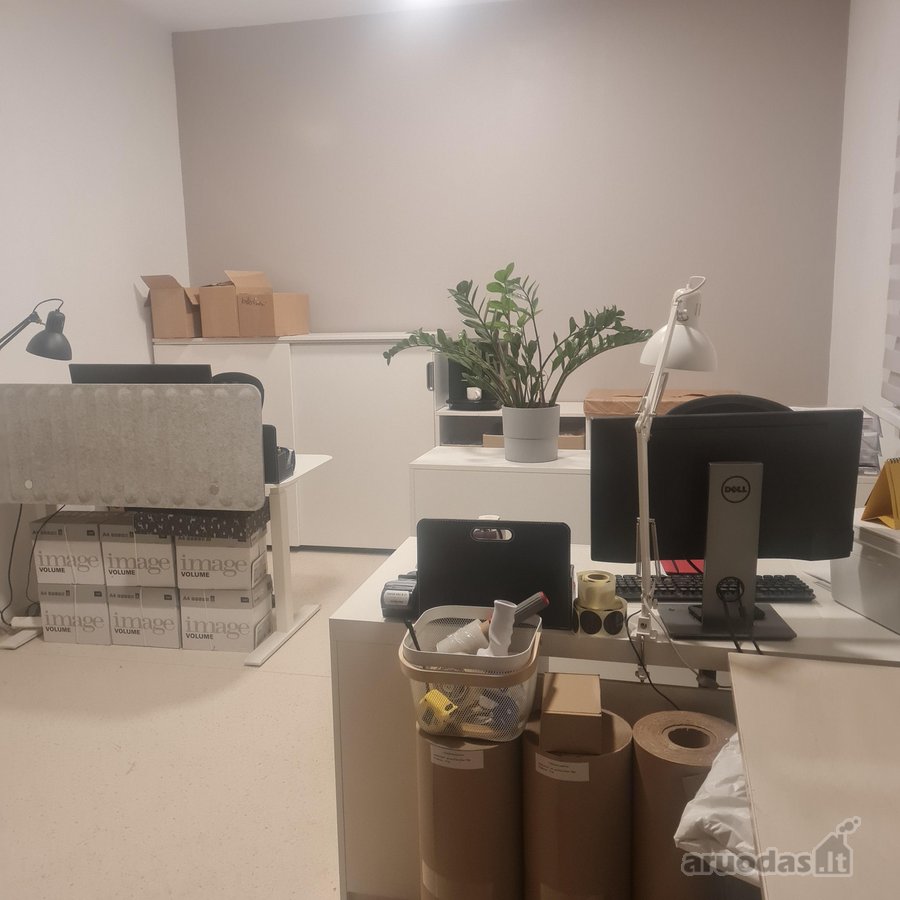 Nuomojamos patalpos pirmame aukšte, atskiras