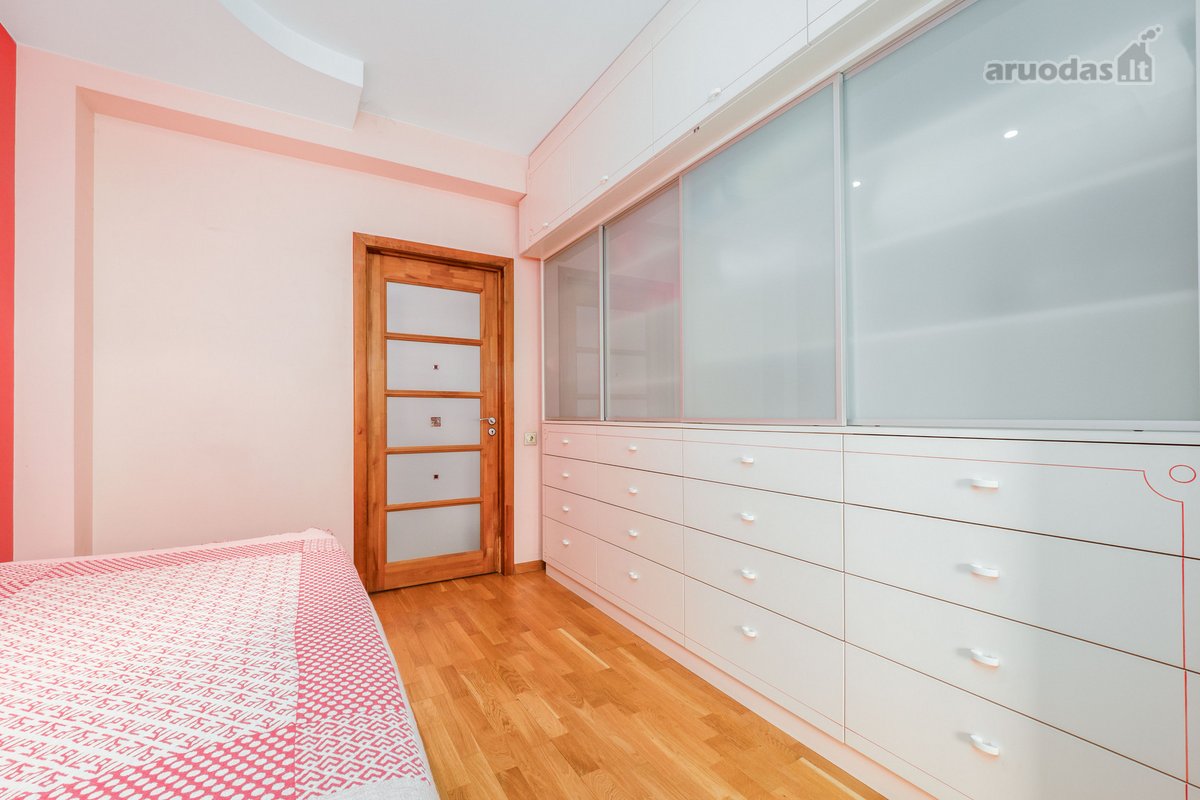Erdvus 3 Kambarių Butas Su Galimybe - nuotraukos Nr. 11