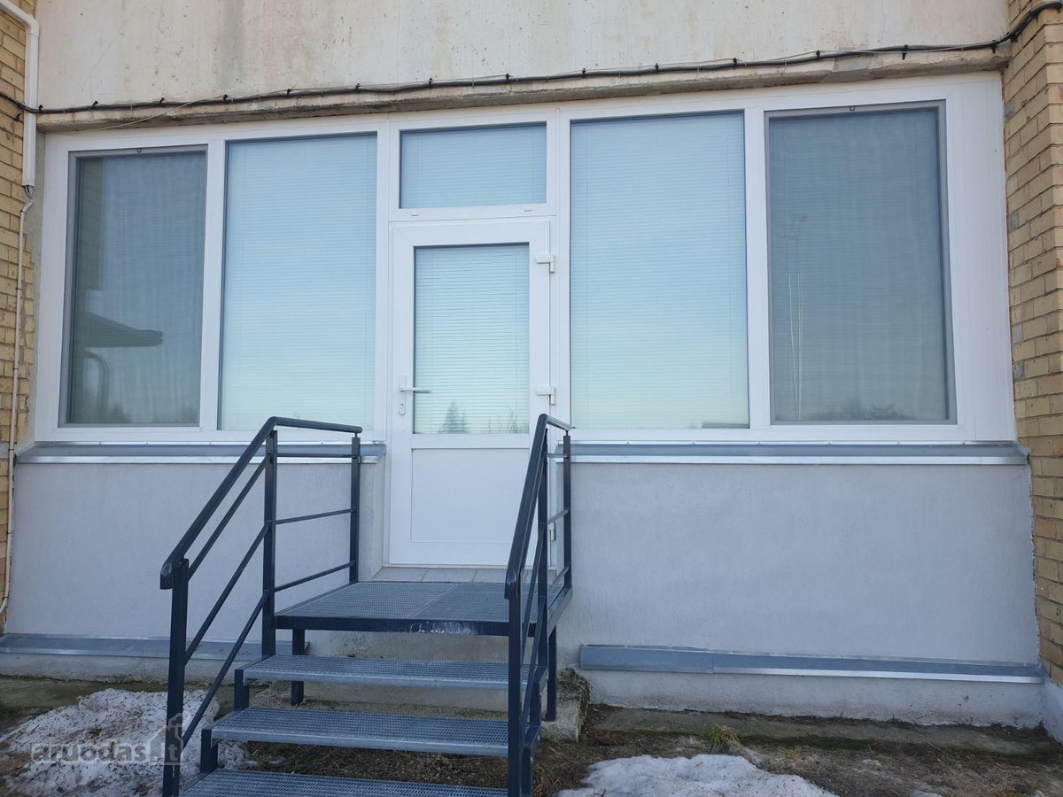 Parduodamos administracinės paskirties