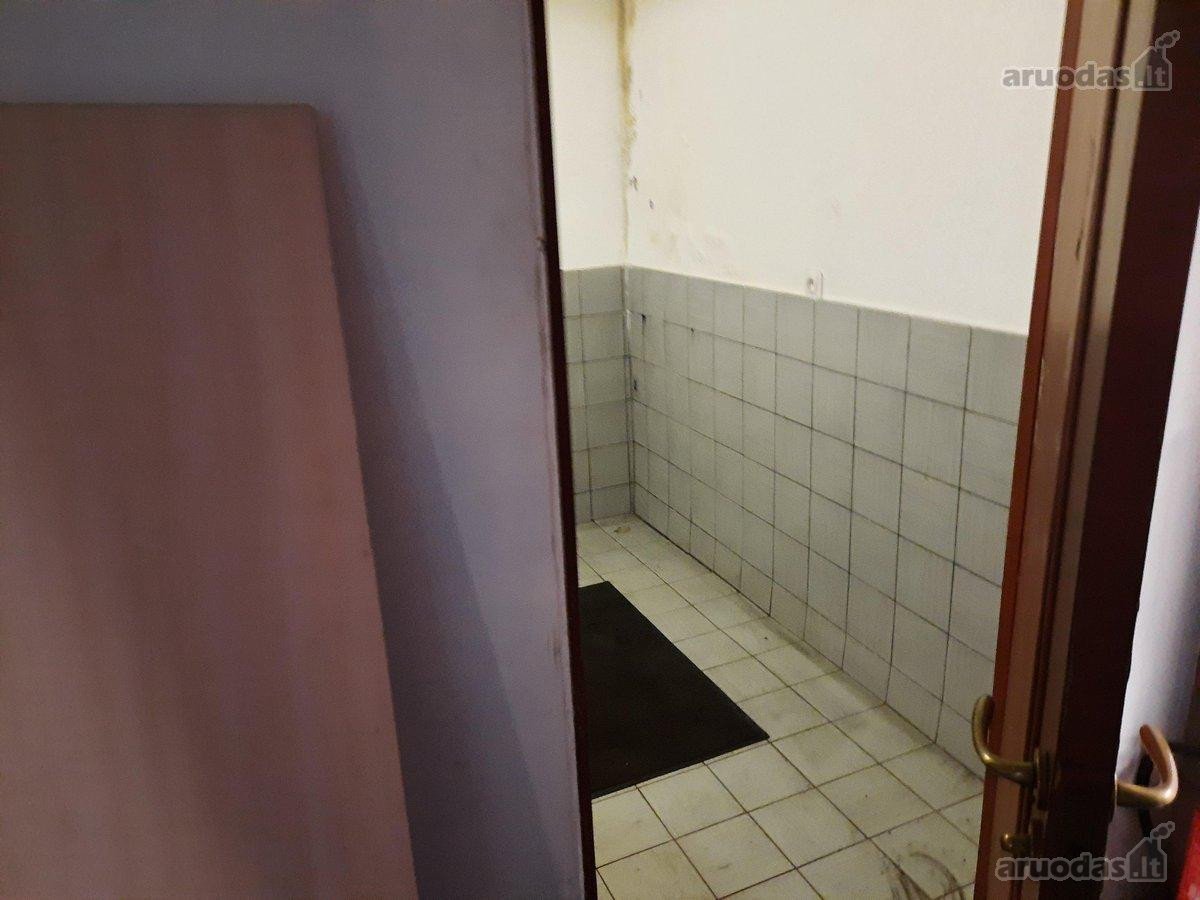 Viršuje 77m2 + 63m2 rusyje. Garaže yra - nuotraukos Nr. 11