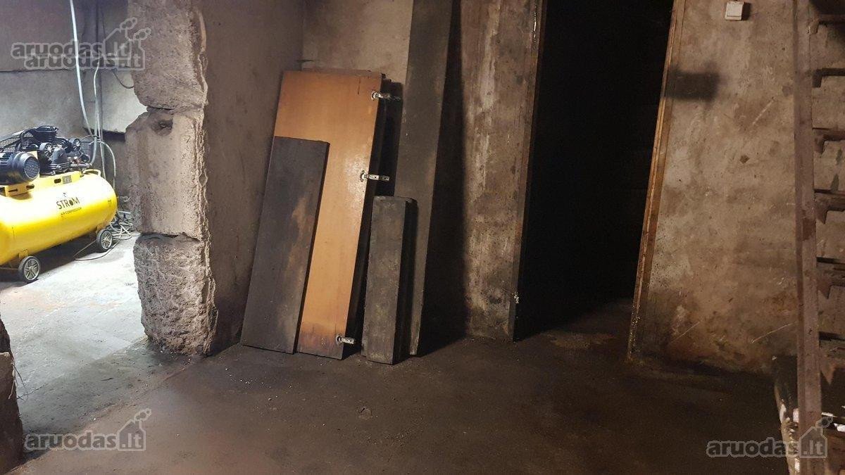 Viršuje 77m2 + 63m2 rusyje. Garaže yra - nuotraukos Nr. 14