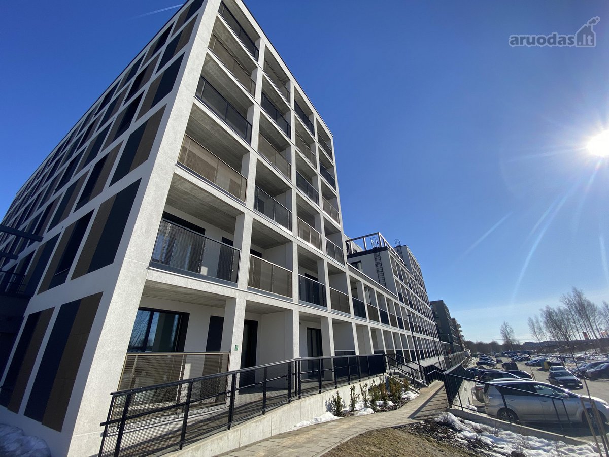 Išnuomojamos 45,7 m² komercinės paskirties