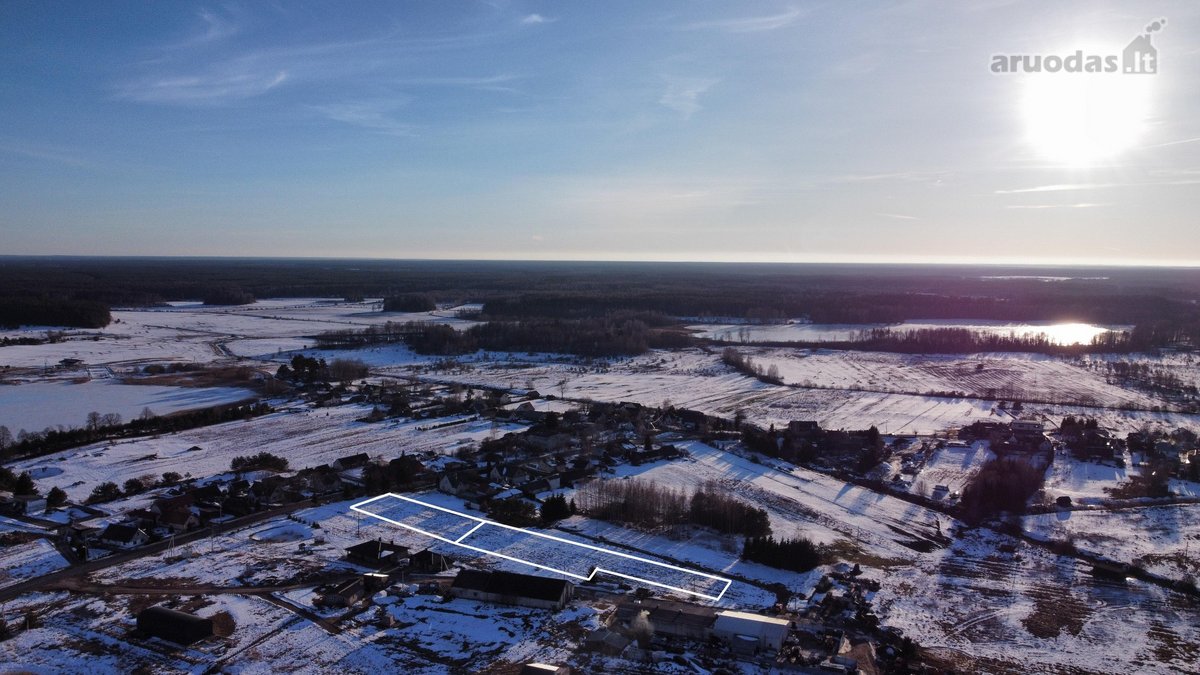 Vos 15min nuo Trakų Parduodami du Namų Valdos