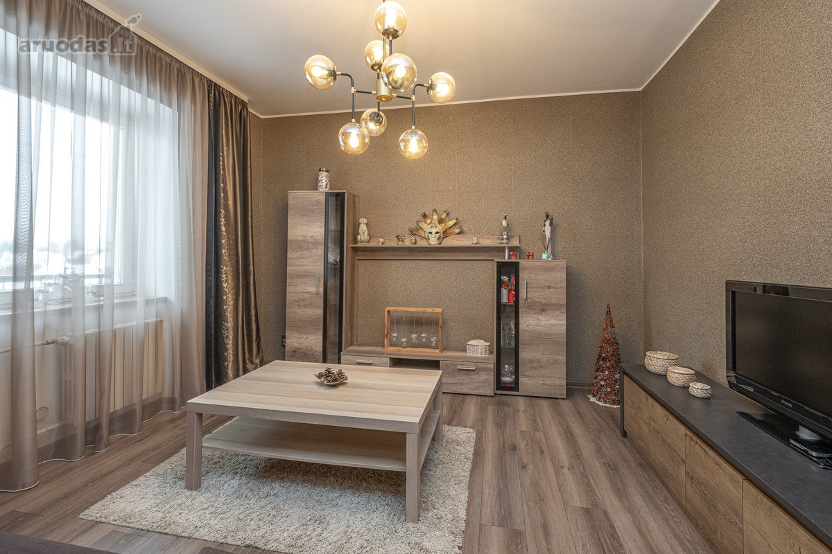 Parduodamas Erdvus Ir Tvarkingas, 7 Kambarių - nuotraukos Nr. 3