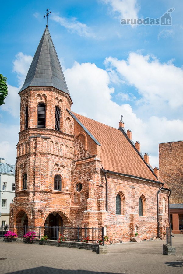Kauno centre, gražioje vietoje šalia Šv.
