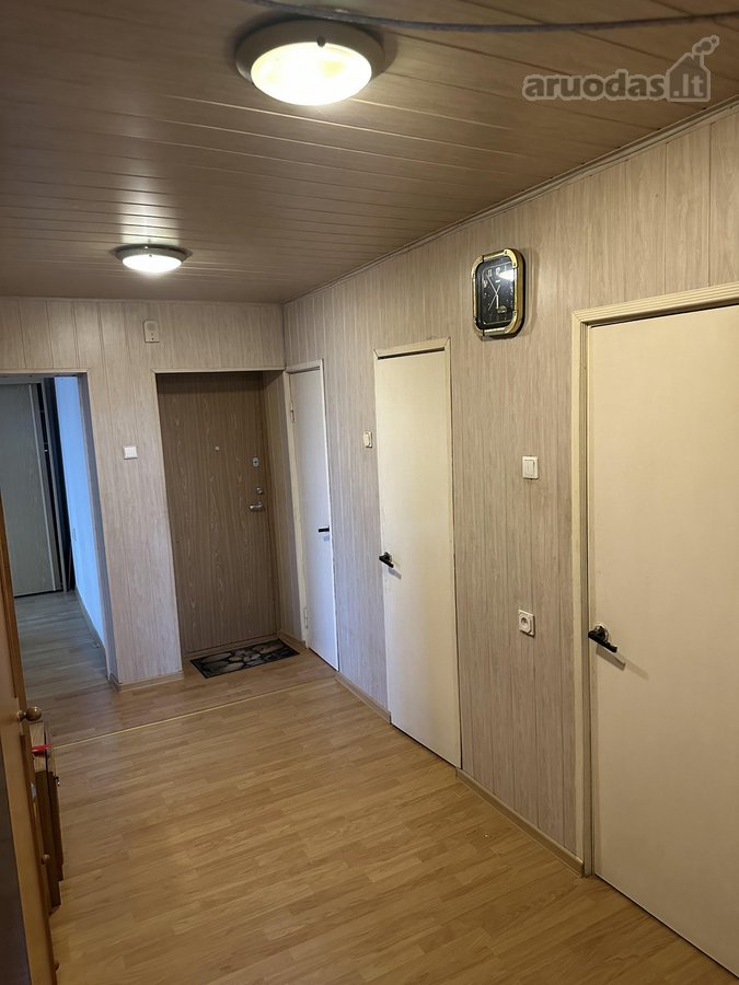 Parduodamas gero išplanavimo 4 kambarių butas - nuotraukos Nr. 9