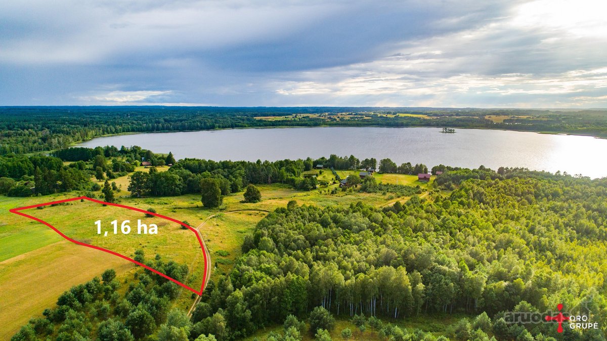 Du besiribojantis sklypai Kerulių k. -