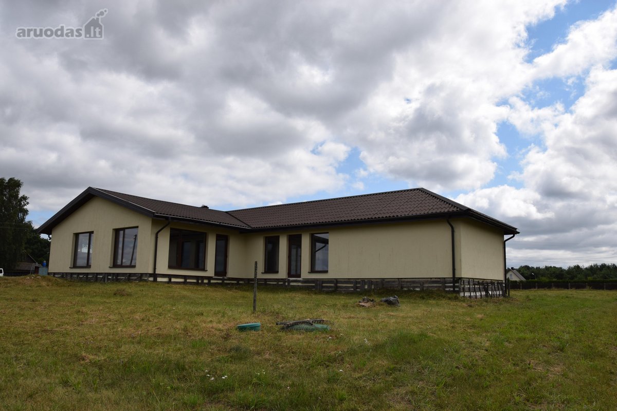Už buto kainą galima įsigyti puikų, nebaigtą