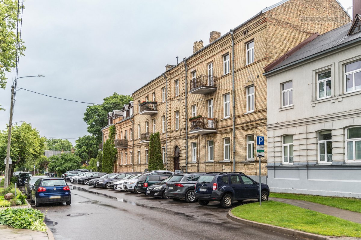Žvėryne parduodama palėpė su gyvenamąja