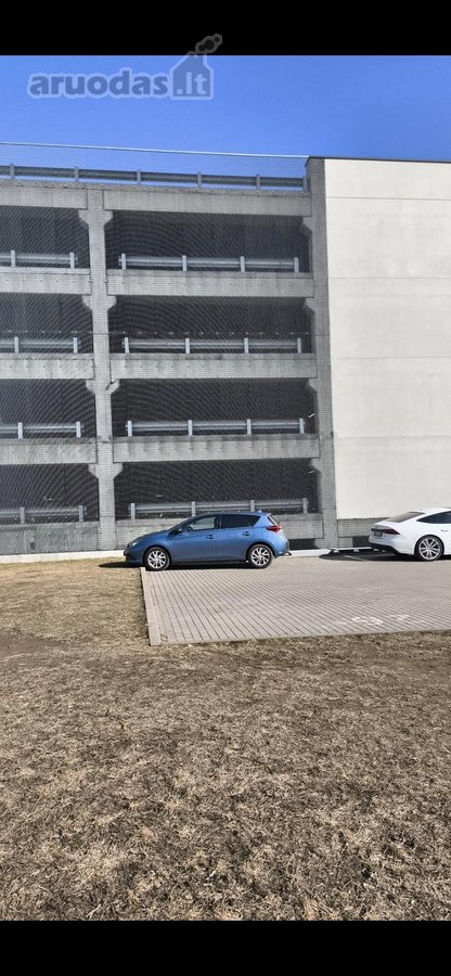 Antžeminė automobilių aikštelė B1-1 , gana