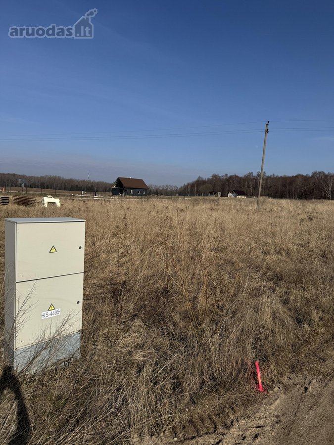 Parsiduoda 14.39 Aro Sklypas Netoli