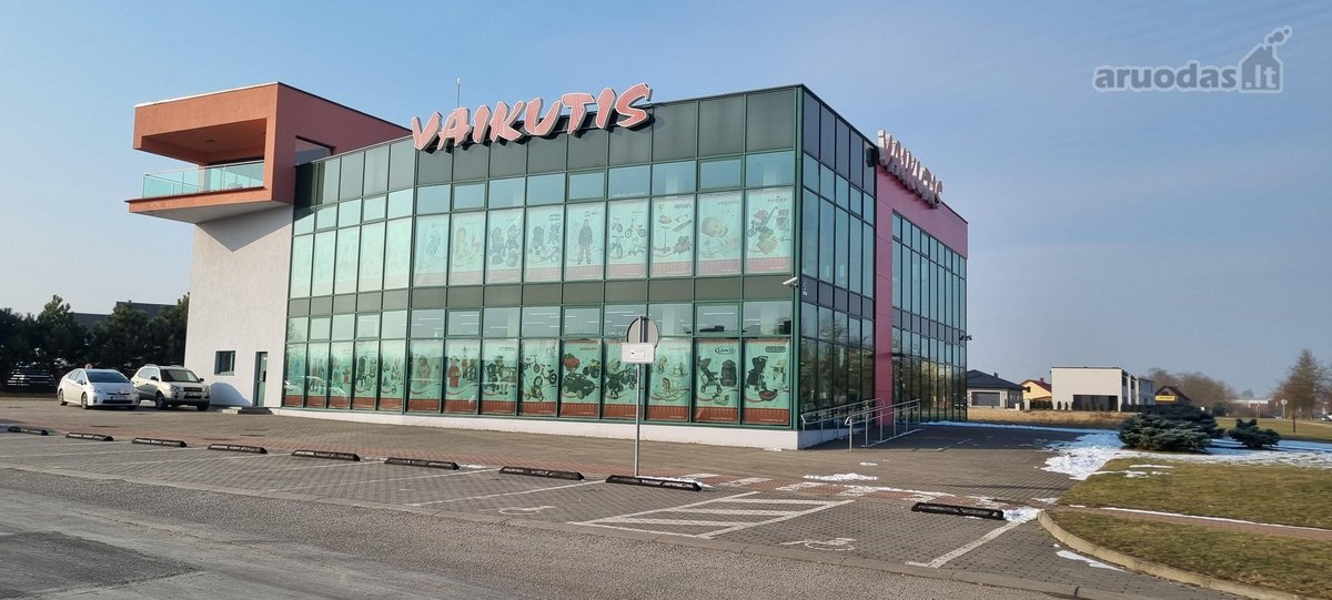 Bendras plotas – 1087 kv. m. Pastatas