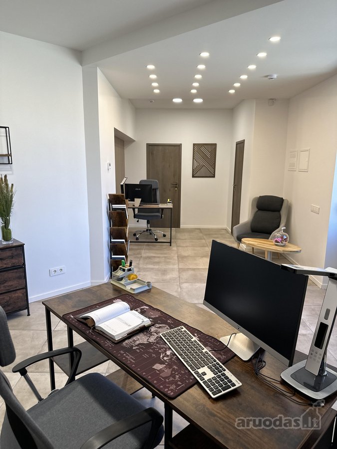 Prabangiai įrengtas 32 m² biuras su baldais – - nuotraukos Nr. 3