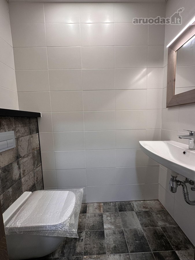 Prabangiai įrengtas 32 m² biuras su baldais – - nuotraukos Nr. 6