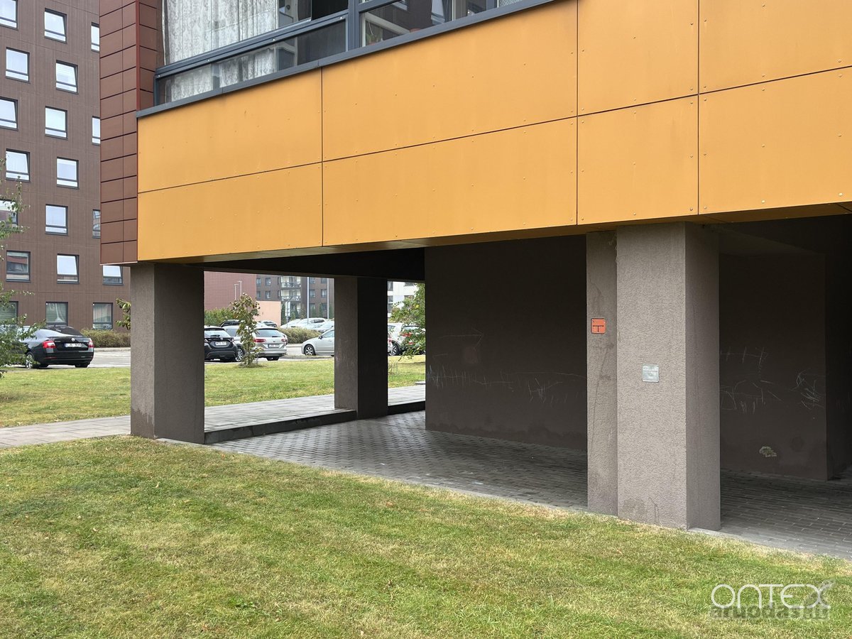 Parduodama parkingo vieta po Įsruties g. 19