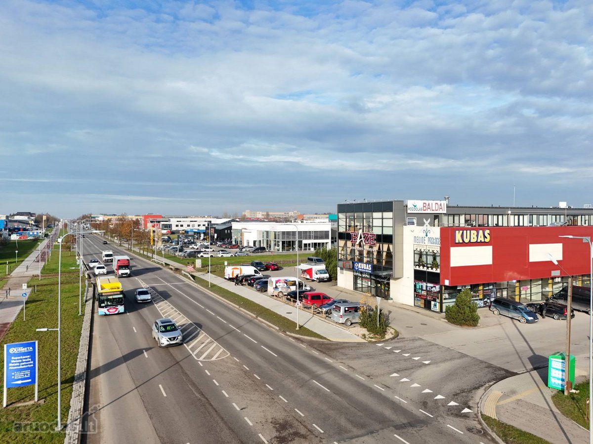 Prie pastato nemokama automobilių stovėjimo - nuotraukos Nr. 7