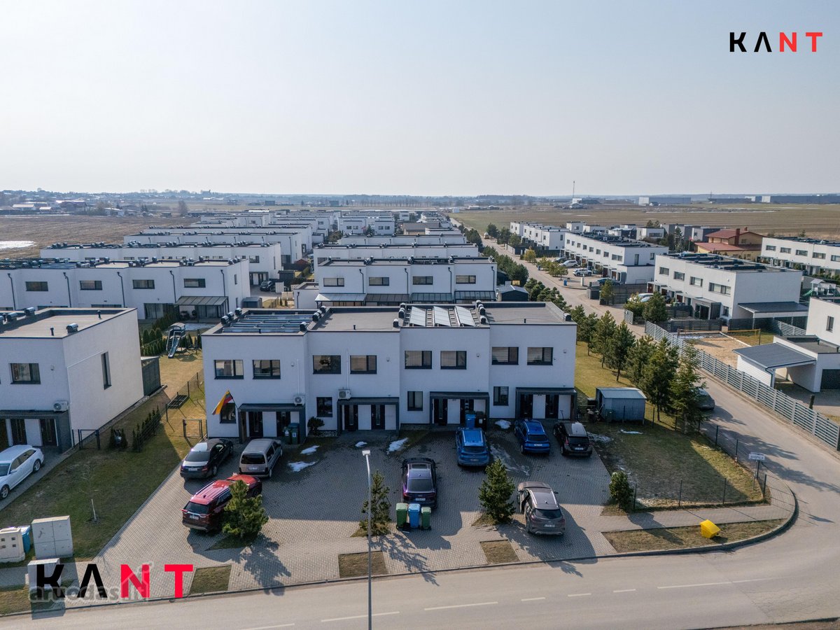 Pilnai įrengtas kotedžas Domeikavoje - nuotraukos Nr. 37