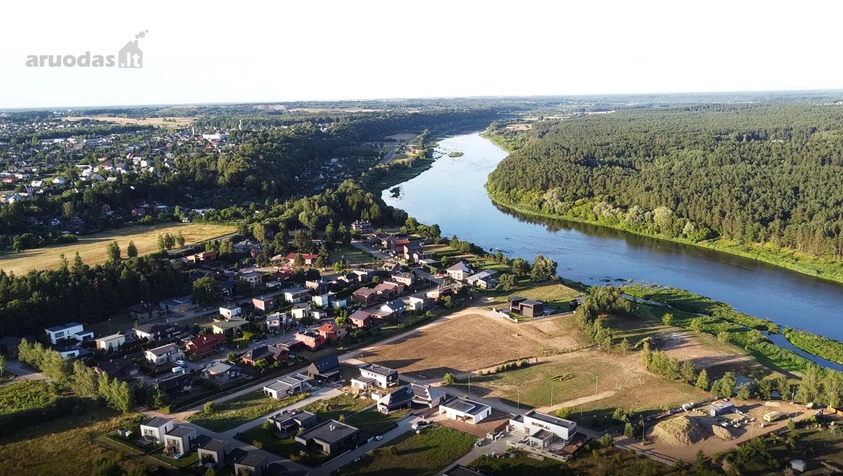 Išskirtiniai Kraštiniai Sklypai Ant Neries
