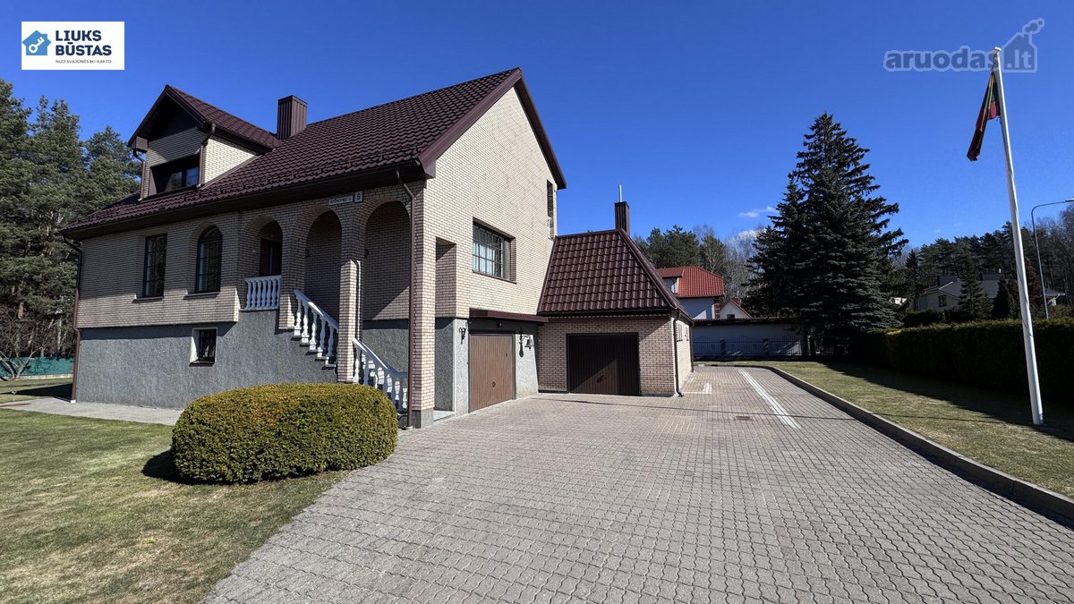 Išpuoselėtas namas išskirtinėje vietoje,