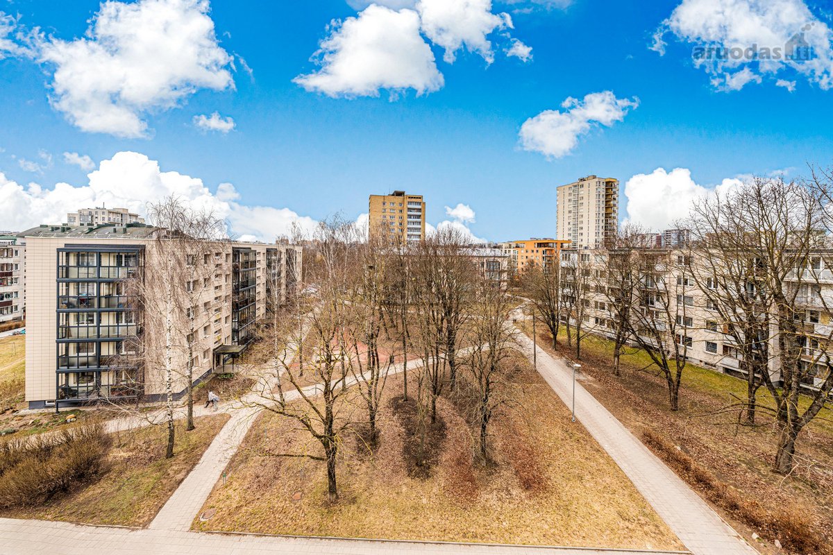 Parduodamas erdvus ir šviesus 3 kambarių - nuotraukos Nr. 11