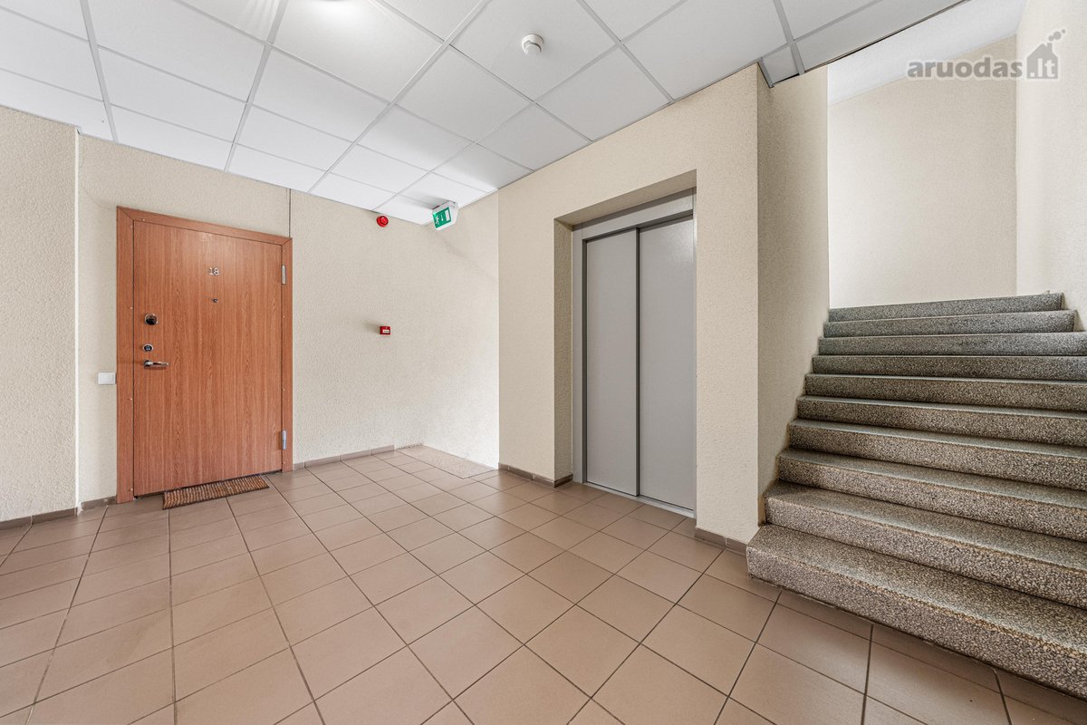 Parduodamas erdvus ir šviesus 3 kambarių - nuotraukos Nr. 23