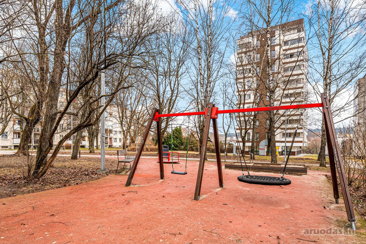 Parduodamas erdvus ir šviesus 3 kambarių - nuotraukos Nr. 31