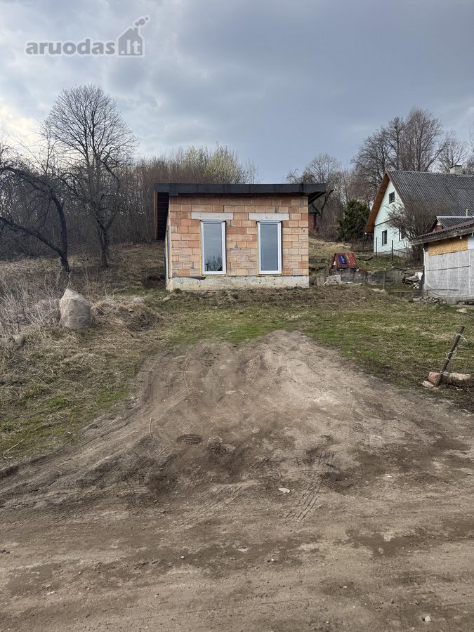 50kv.m.atstatyti du sublokuoti ūkio pastatai - nuotraukos Nr. 5