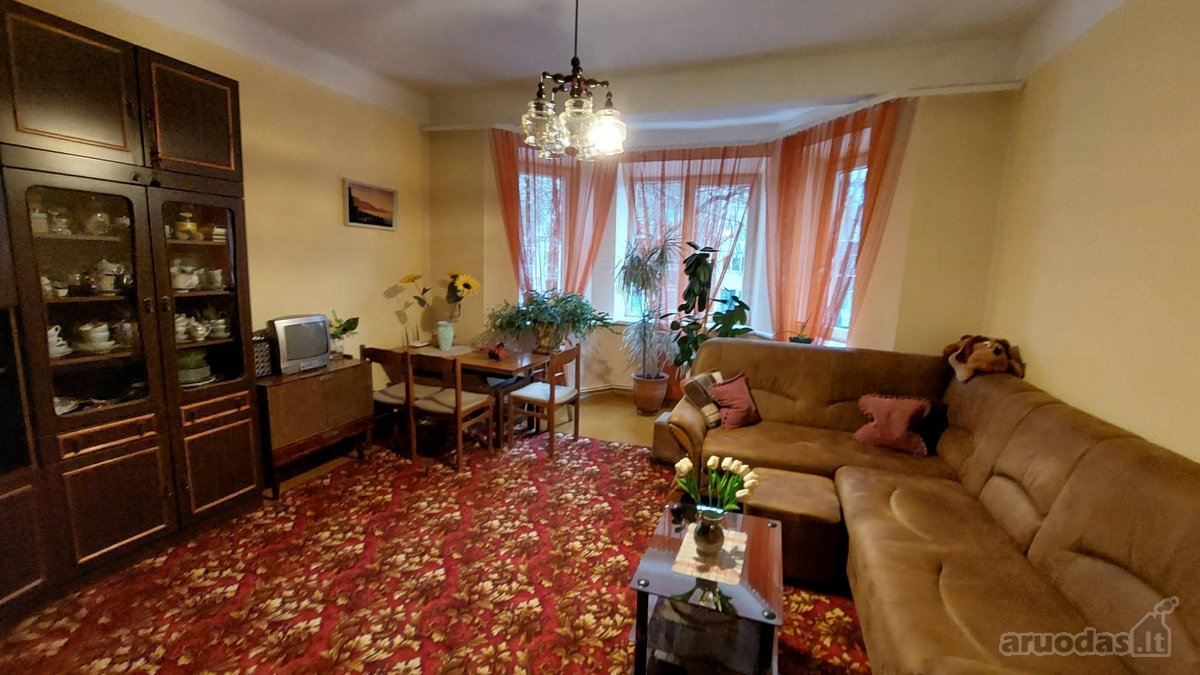 Be tarpininkų parduodamas erdvus 3 kambarių