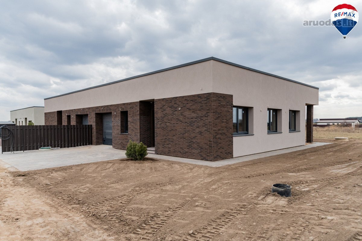 Kotedžas Toliau Nuo Gatvės Rezervuotas. - nuotraukos Nr. 28