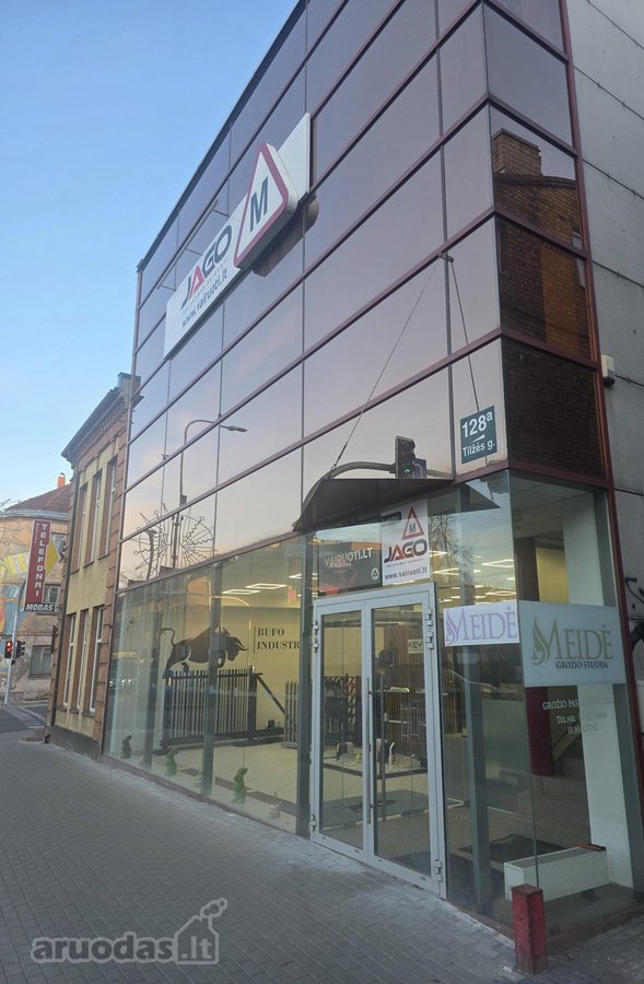 Itin geras matomumas,didelis žmonių srautas