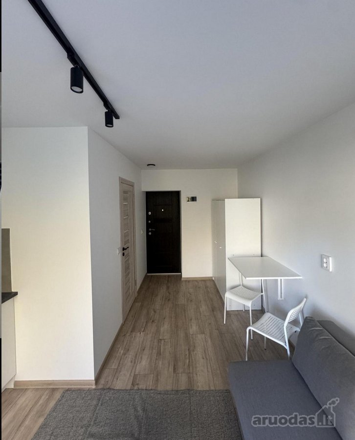 Parduodamas jaukus, naujai įrengtas 16,2 m² - nuotraukos Nr. 2